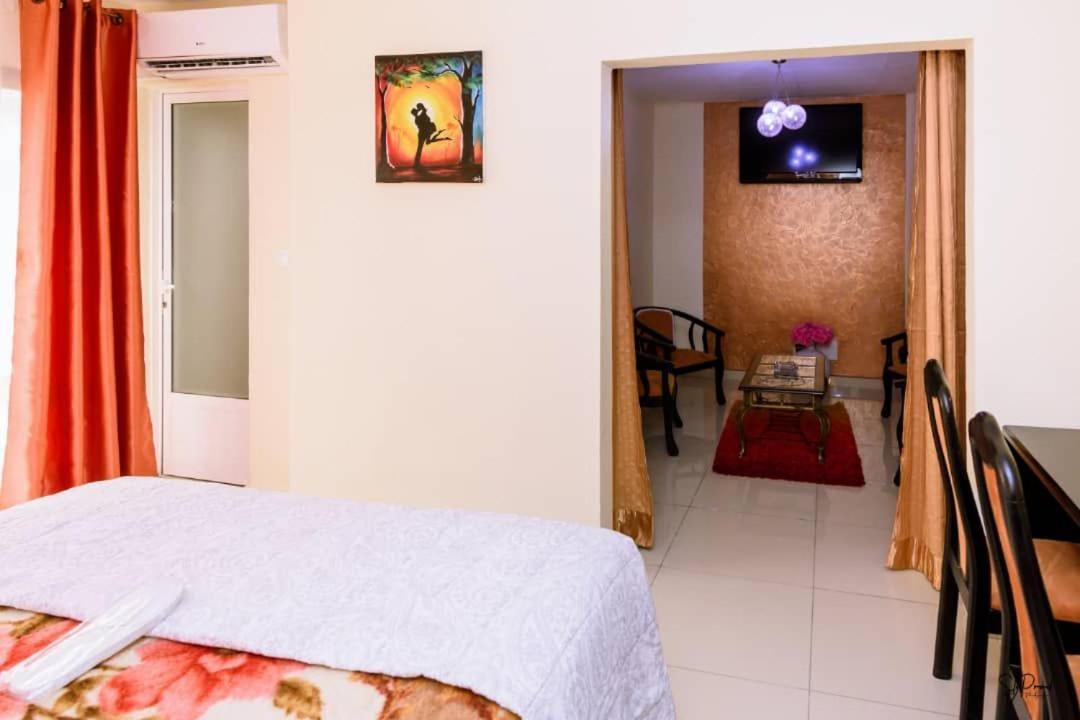 Serena Hotel Douala Luaran gambar